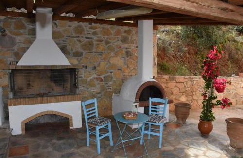 Sourpi Appartement | Goddesses Villa 1 in Nies