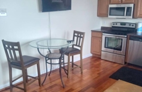 Niskayuna Appartement | godlyone bedroom free parking