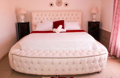 Taung Station Lit Et Petit-Déjeuner | Godmill City Guesthouse Taung