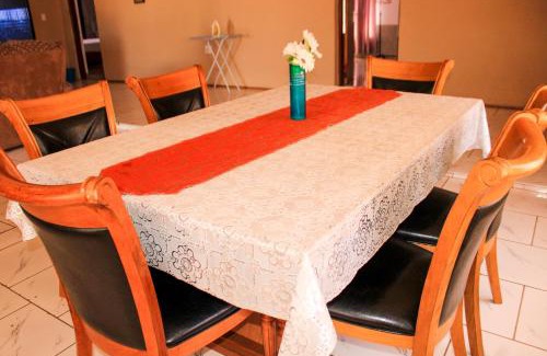 Taung Station Lit Et Petit-Déjeuner | Godmill guesthouse Taung