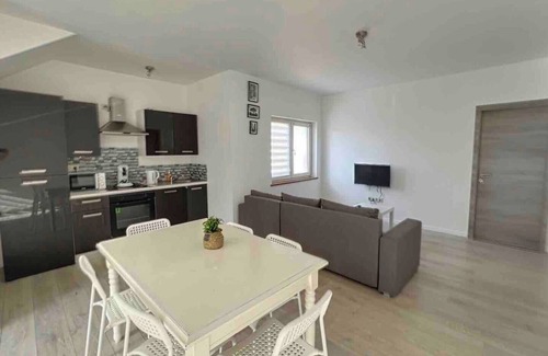 Roux Appartement | Gohysart 51b 1 Bruxelles-Charleroi-airport