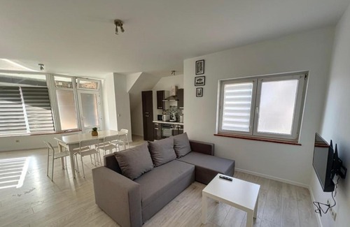 Roux Appartement | Gohysart 51b 1 Bruxelles-Charleroi-airport