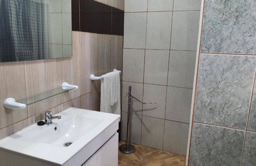 Armamar Maison | Gojim Casa Rural - Family apt (2 Adults + 1 Child)
