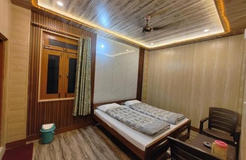 Narainkoti Lit Et Petit-Déjeuner | Gokul Guest House By Mero Pahad Stays & camp