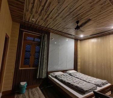 Narainkoti Lit Et Petit-Déjeuner | Gokul Guest House By Mero Pahad Stays & camp
