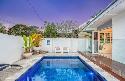 Miami Maison | Gold Coast-Miami Mid-Century Beach Home With Pool