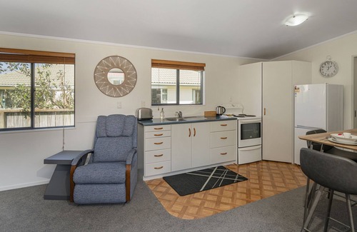 Thames Maison | Gold'n Thames - Thames Holiday Home