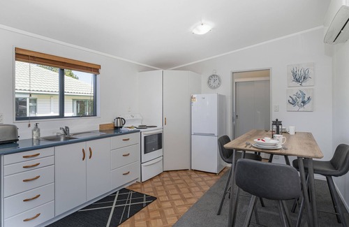 Thames Maison | Gold'n Thames - Thames Holiday Home
