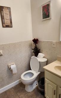 Lower Vailsburg Maison | Gold queen 4A