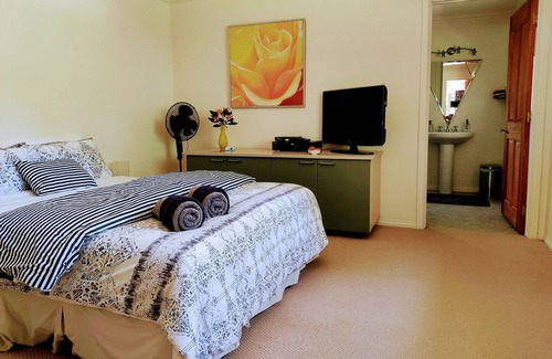 Takaka Lit Et Petit-Déjeuner | Golden Caves - Bed & Breakfast