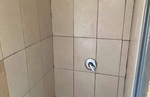 Mahikeng Maison | Golden gate guesthouse 0787391431