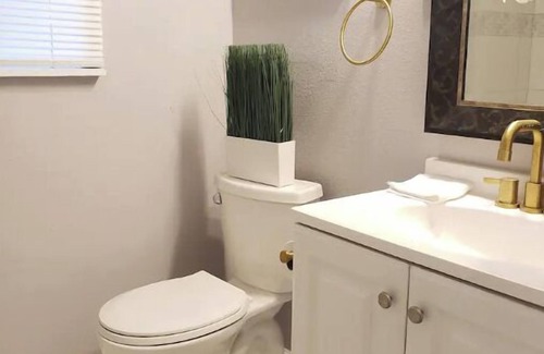 Midland Maison | Golden Green
