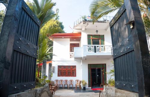 Yatinuwara Maison | Golden Holiday Home