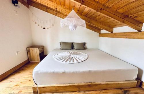 Nkoanrua Appartement | Golden hour tiny house