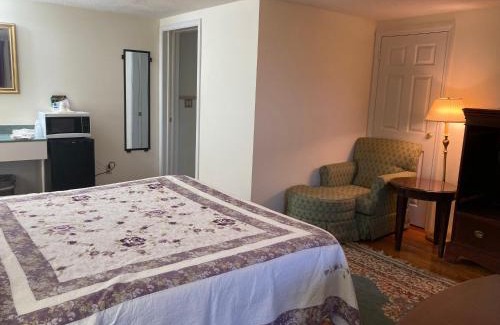Rock Stream Hôtel | Golden Knight Inn and Suites