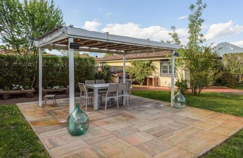 Lido di Camaiore Maison | GOLDEN LUXE - Villa Pool by the Sea
