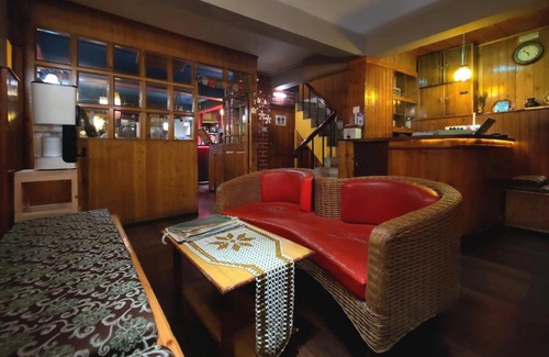 Darjeeling Maison | Golden Orchid-The Lodge