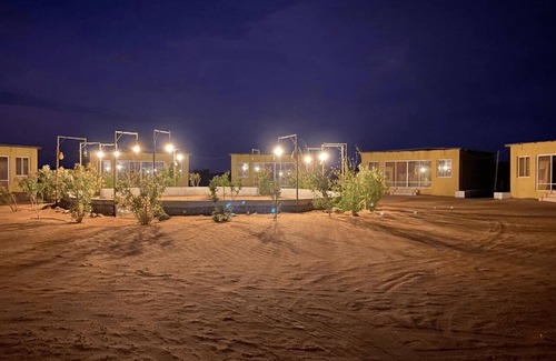 Jalan Bani Buhassan Maison | Golden Palm Oasis - Suite Royal Palm
