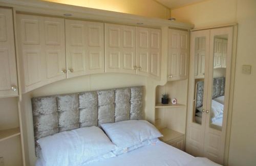 Ingoldmells Appartement | Golden Sands: Granada GS 6 Berth, Central Heated, Large veranda, Access to the beach