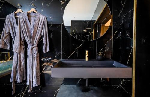 Lens Appartement | Golden Suite - Elegance - Private Spa Jacuzzi
