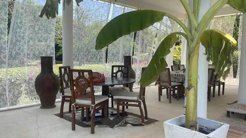 Malindi Lit Et Petit-Déjeuner | Golden Sun Luxury Suites in Villa Golf Club