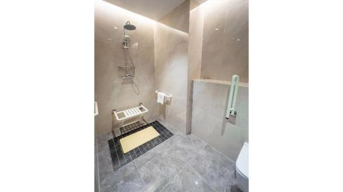 Bandalungwa Hôtel | Golden Tulip Kin-Oasis Kinshasa
