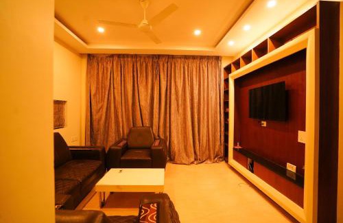 Tirupati Maison | Golden Villa - Duplex House With Private Theater - Near To Alipiri And Bhudevi TTD Ticket Counter And Kapilateertham