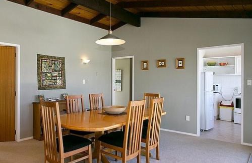 Richmond Heights Maison | Golders Heights - Taupo Holiday Home