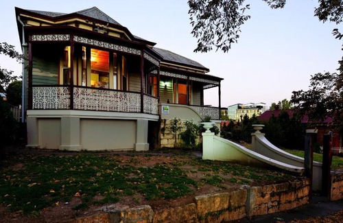 Bendigo Maison | Goldfields Executive House-4BR 3BA Sleeps 8-10 Corporate stays-Bendigo CBD