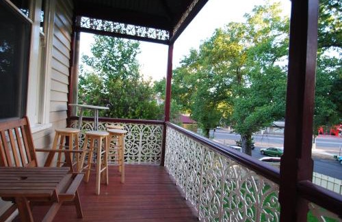 Bendigo Maison | Goldfields Executive House-4BR 3BA Sleeps 8-10 Corporate stays-Bendigo CBD