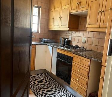 Garsfontein Maison | Goldpot Garsfontein 6 minutes away from SunBet Arena at Time Square Casino