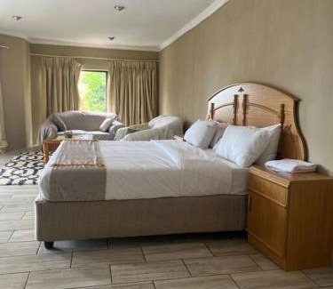 Garsfontein Maison | Goldpot Garsfontein 6 minutes away from SunBet Arena at Time Square Casino