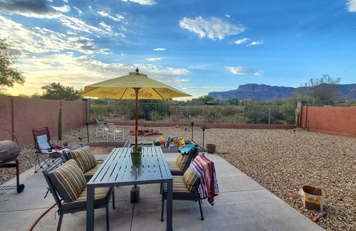 Gold Canyon Maison | Golf et randonnée Retreat - Base de la montagne Superstition - Sunset View