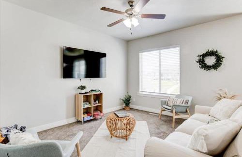 Sunset Heights Maison | Golf Course Close By Minutes from UVU BYU