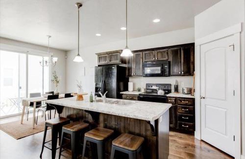 Sunset Heights Maison | Golf Course Close By Minutes from UVU BYU