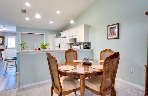Alachua Maison | Golf Course Community Home Near Springs & Swimming