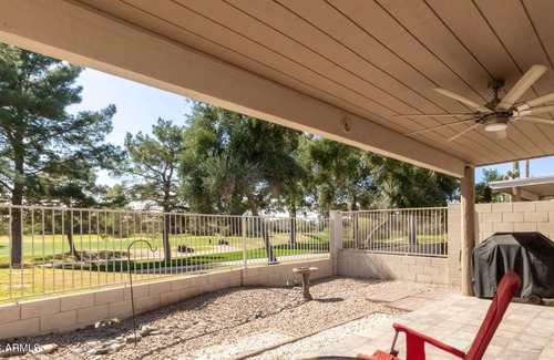 Superstition Springs Copropriété | Golf course condo 2/2.5 baths Gated community with 5 miles of everything!