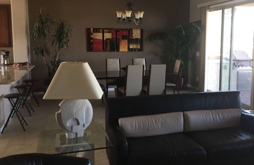 Anthem at Merrill Ranch Maison | Resort Living Golf Course Accueil Situé dans Sun City Anthem au Ranch Merrill