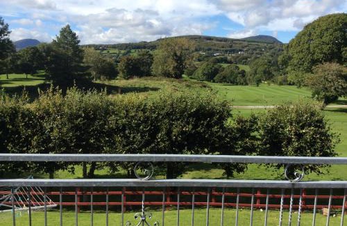 Kenmare Lit Et Petit-Déjeuner | Golf Course View