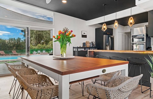 Winchester Maison | Golf Course Villa w/LUX Backyard, Pool, SPA - Close to Strip, LVCC