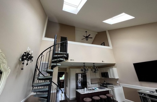 Vernon Copropriété | Golf Front | Mtn Views | Updated | Modern | SPA Shower | SPA Tub | 6 - 4