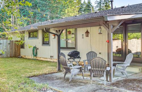 East Port Orchard Maison | Golf, Hike, Dine and Relax Home in Port Orchard