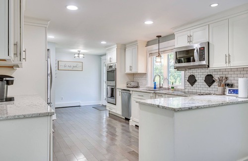 Suncook Maison | Golf, Hike & Explore: Family Home in Pembroke!