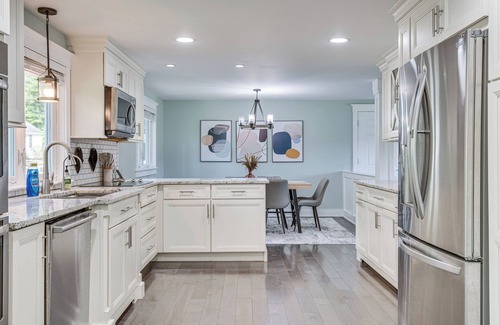 Suncook Maison | Golf, Hike & Explore: Family Home in Pembroke!