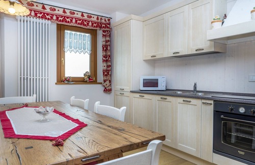 Tarvisio Appartement | Golf View APT with parking and mountain view! x6