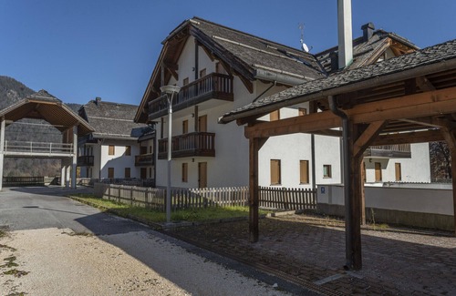 Tarvisio Appartement | Golf View APT with parking and mountain view! x6