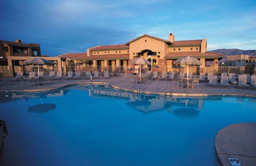 Worldmark Copropriété | Les golfeurs, les randonneurs, les cyclistes et les amateurs de gemme !! Beau condo avec piscine et plus encore!