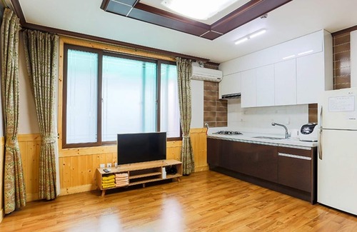 Gongju Maison | Gongju Gyeryongsandeul Flower Pension