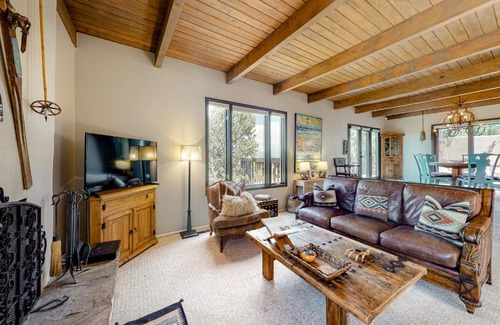North Hills Maison | Gonzales Haven