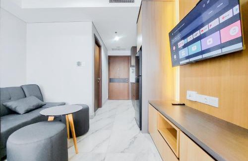 Pinang Appartement | Good and Restful 1BR at The Smith Alam Sutera Apartment By Travelio